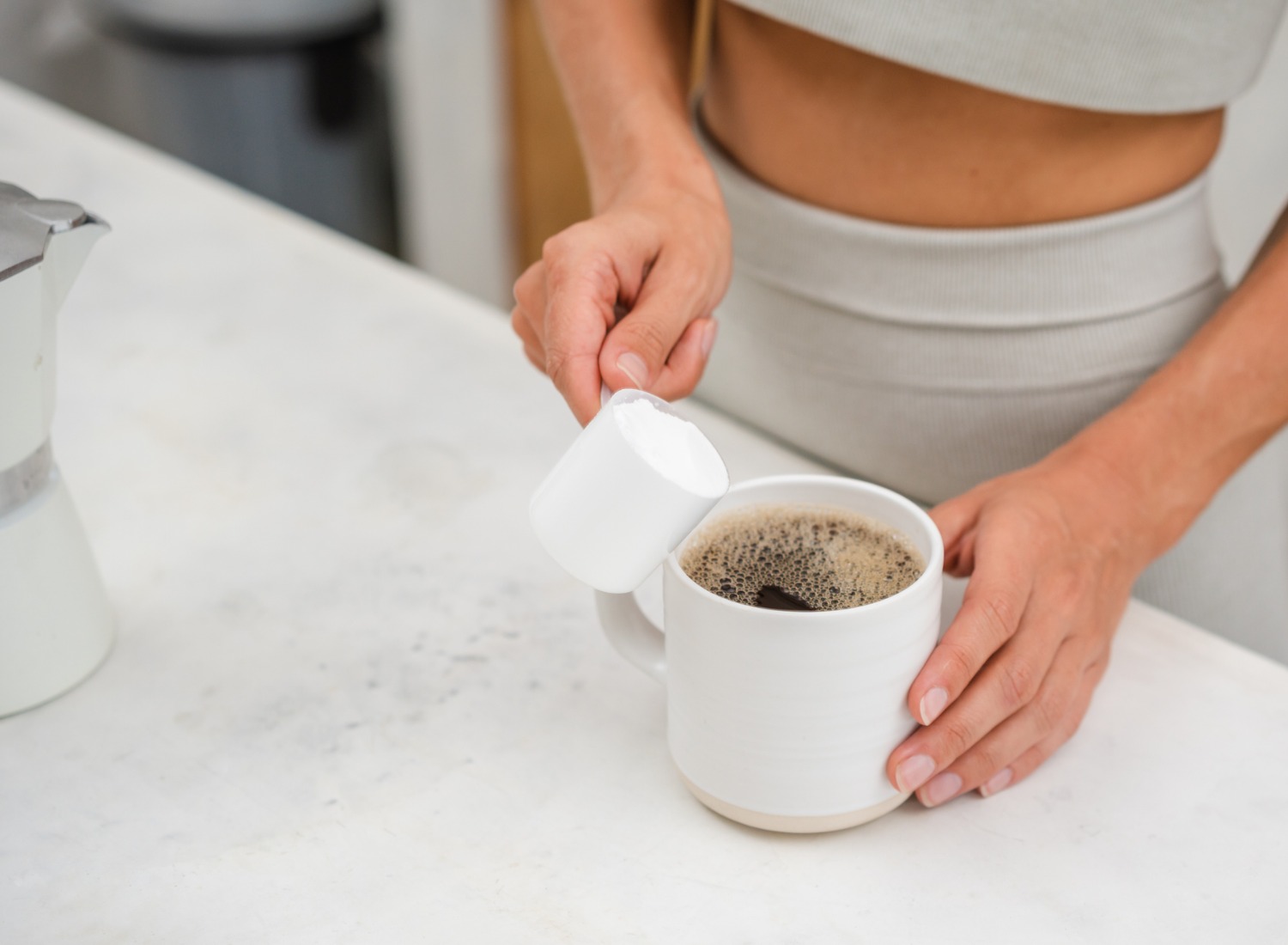 ChatGPT قهوه به عنوان یک نوشیدنی حاوی کافئین می‌تواند در فرآیند لاغری تأثیرگذار باشد،