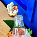 ماکتیل لنورا با دسر چاکلت بنانا